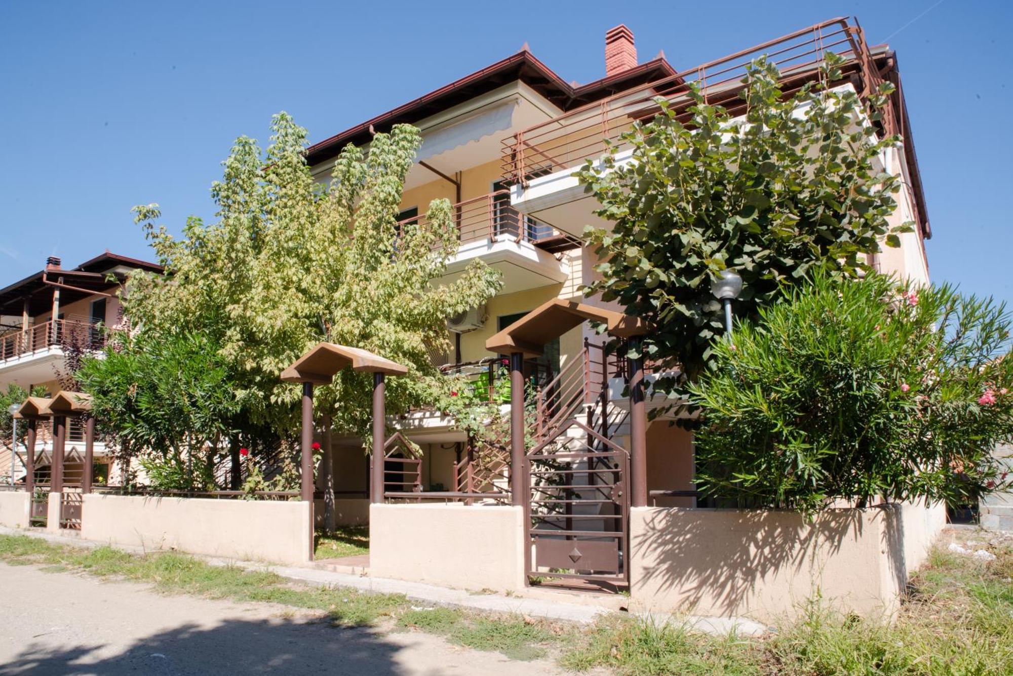 Elena Apartments 2 Аспровалта Екстер'єр фото